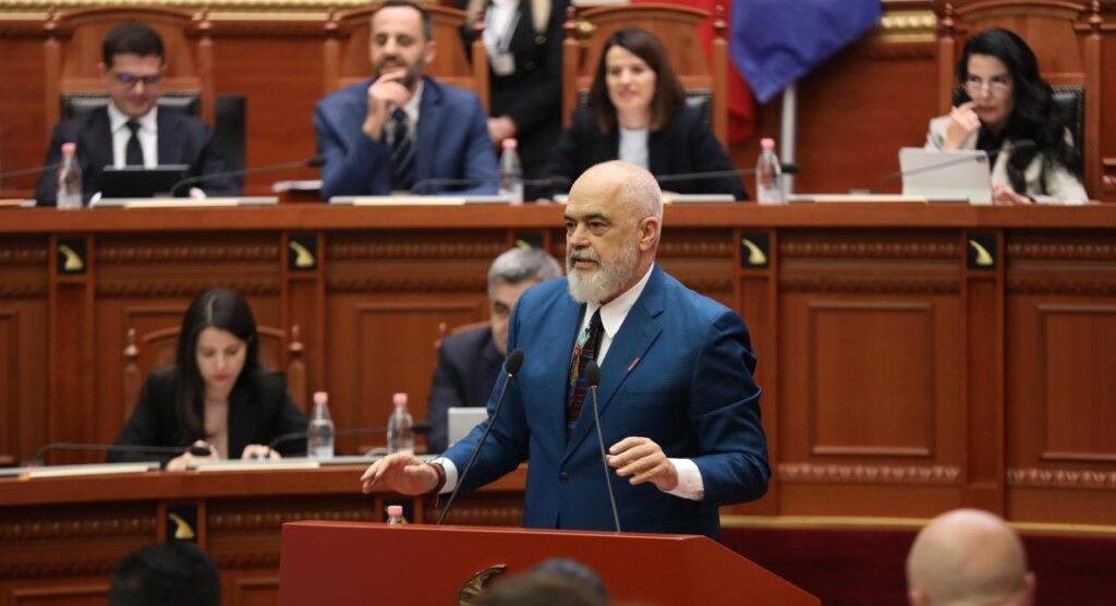 Rama në Kuvend: 100 mln euro për rritjen e pagave të administratës, mjekëve dhe mësuesve